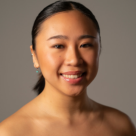 Isabella Soo-Hoo headshot smiling