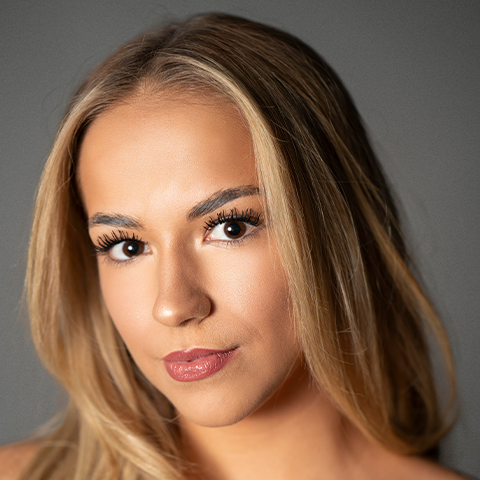 Emily Winkelbauer Headshot