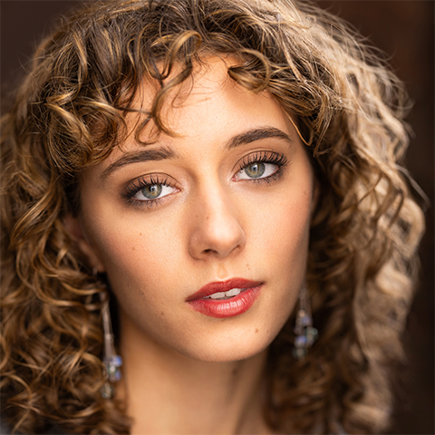 Anneke Angstadt headshot
