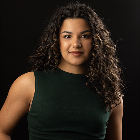 Isabel Leoni headshot