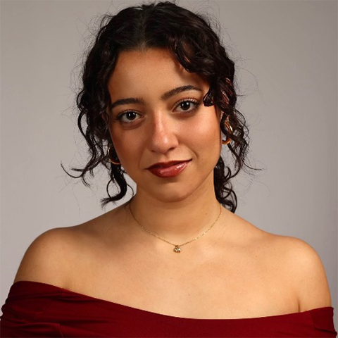 Isabela Garcia headshot