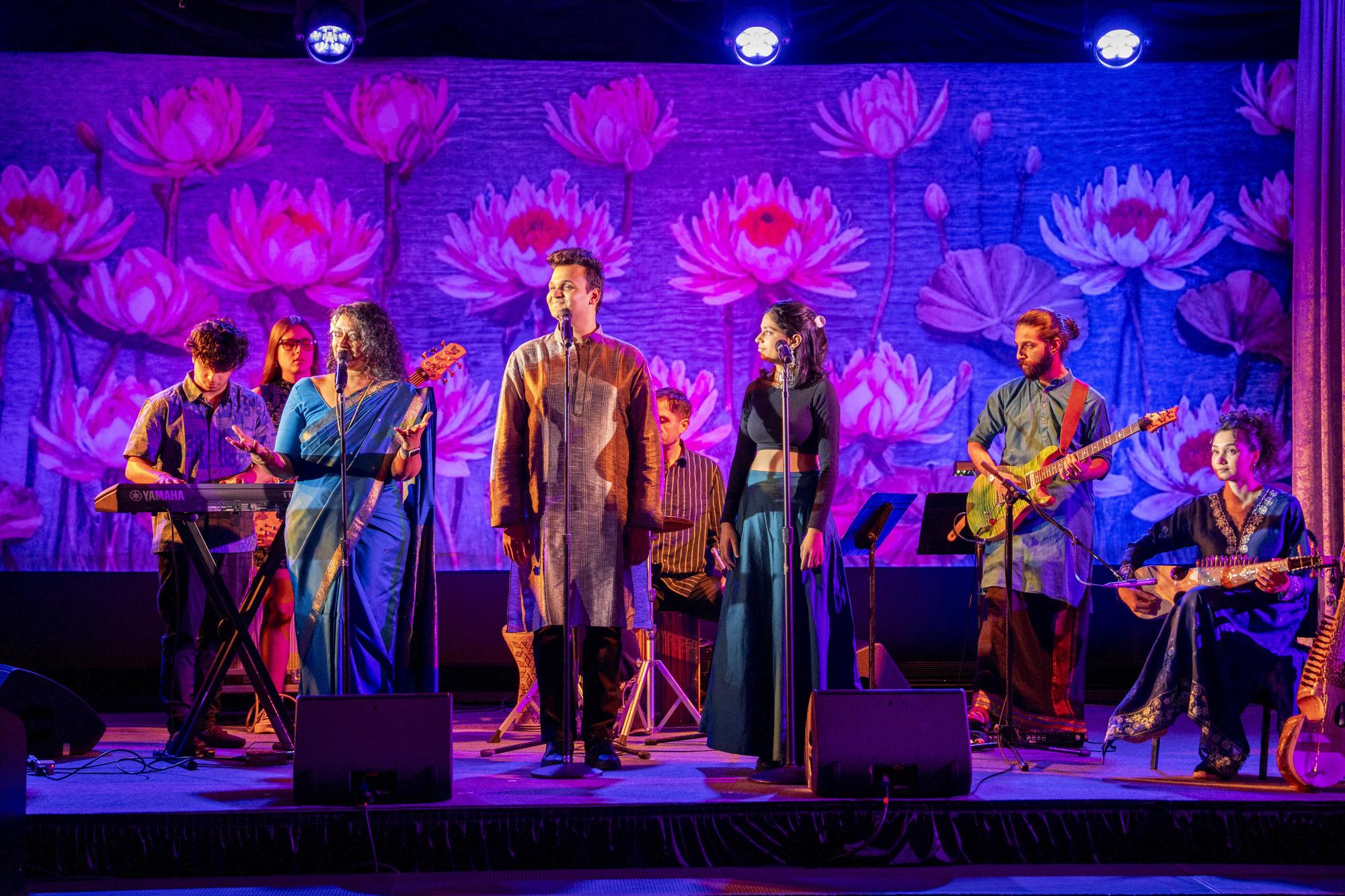 Students of the Berklee India Exchange perform “Taraana” on stage 
